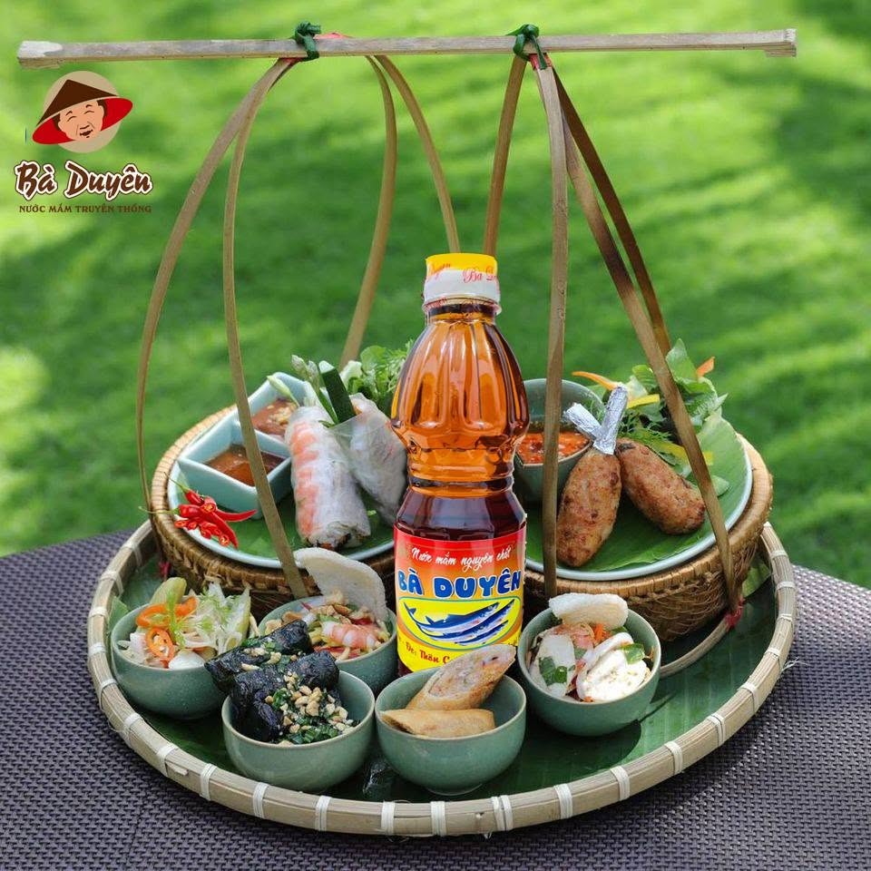 Nước Mắm Bà Duyên - Chai Nhựa Truyền Thống